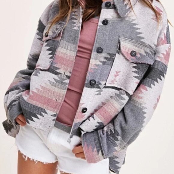 La Miel Aztec Gray & Pink Oversize Raw Hem Shacket Size M - Picture 3 of 9